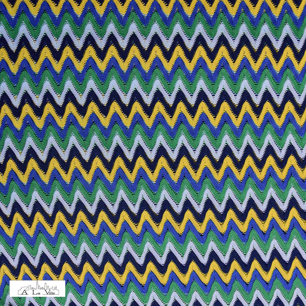 Fijne breistof groen blauw met zigzag patroon - Knipmode